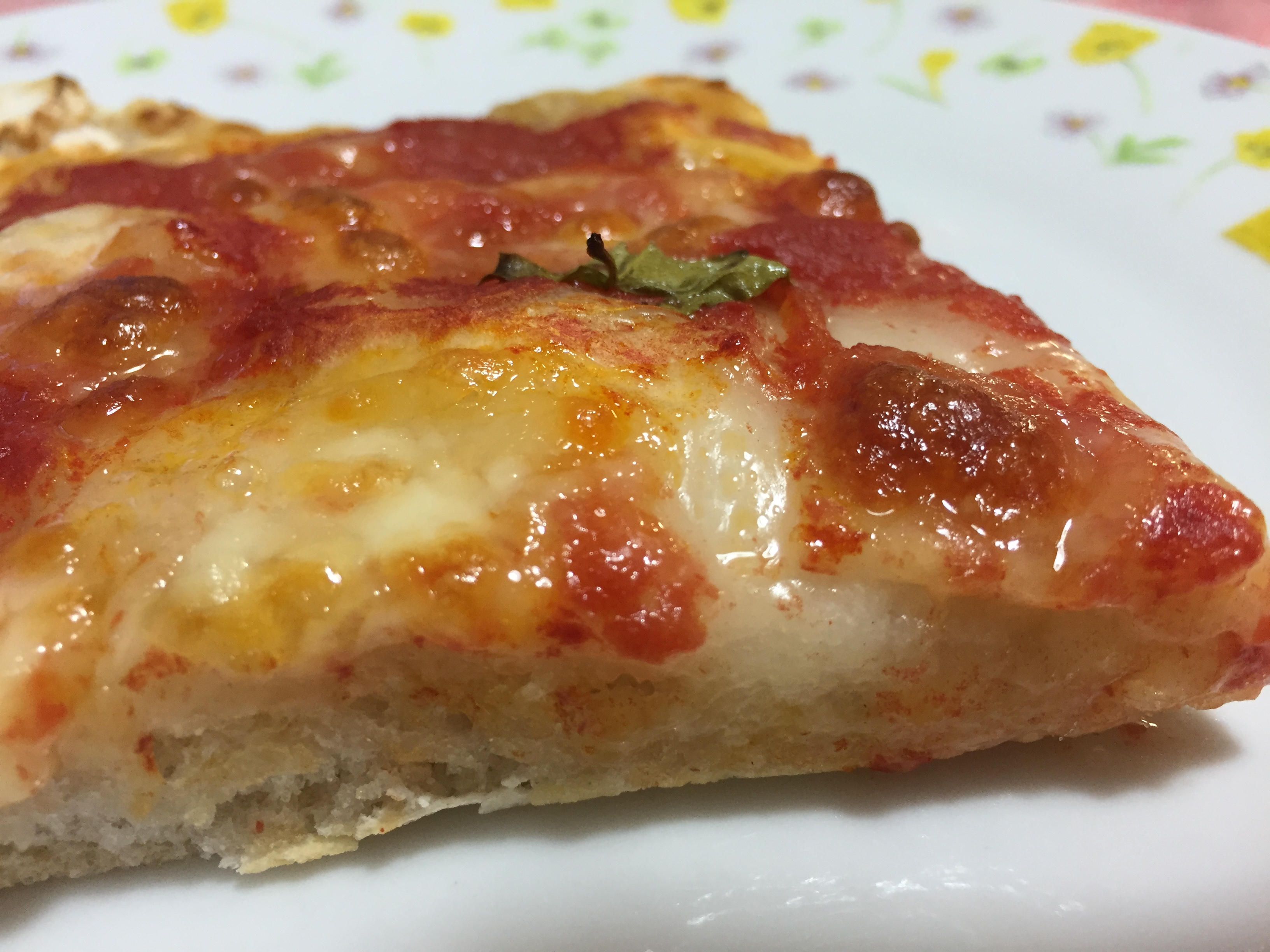 Deliziosa e fragrante, la pizza margherita dietetica e senza