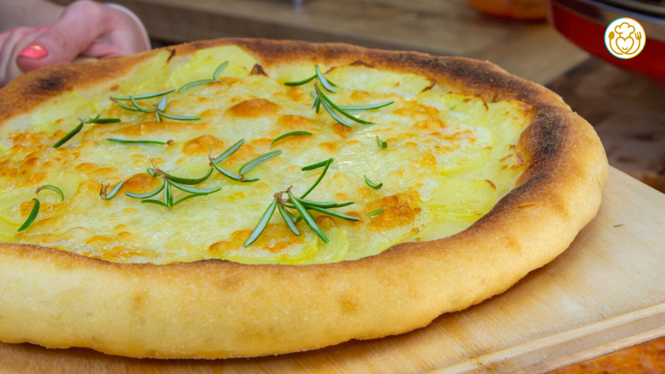 Pizza Senza Glutine con Qualsiasi Mix con Patate e Mozzarella - Ricette di  Cucina